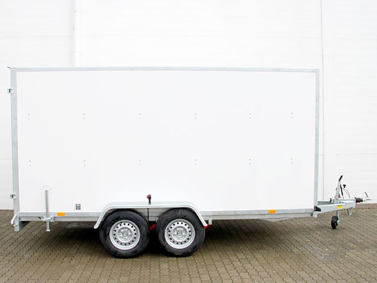 Blyss Kofferanhänger 200x400cm Höhe:190cm 2,7t|100km/h|Rampe|SW-Neu
