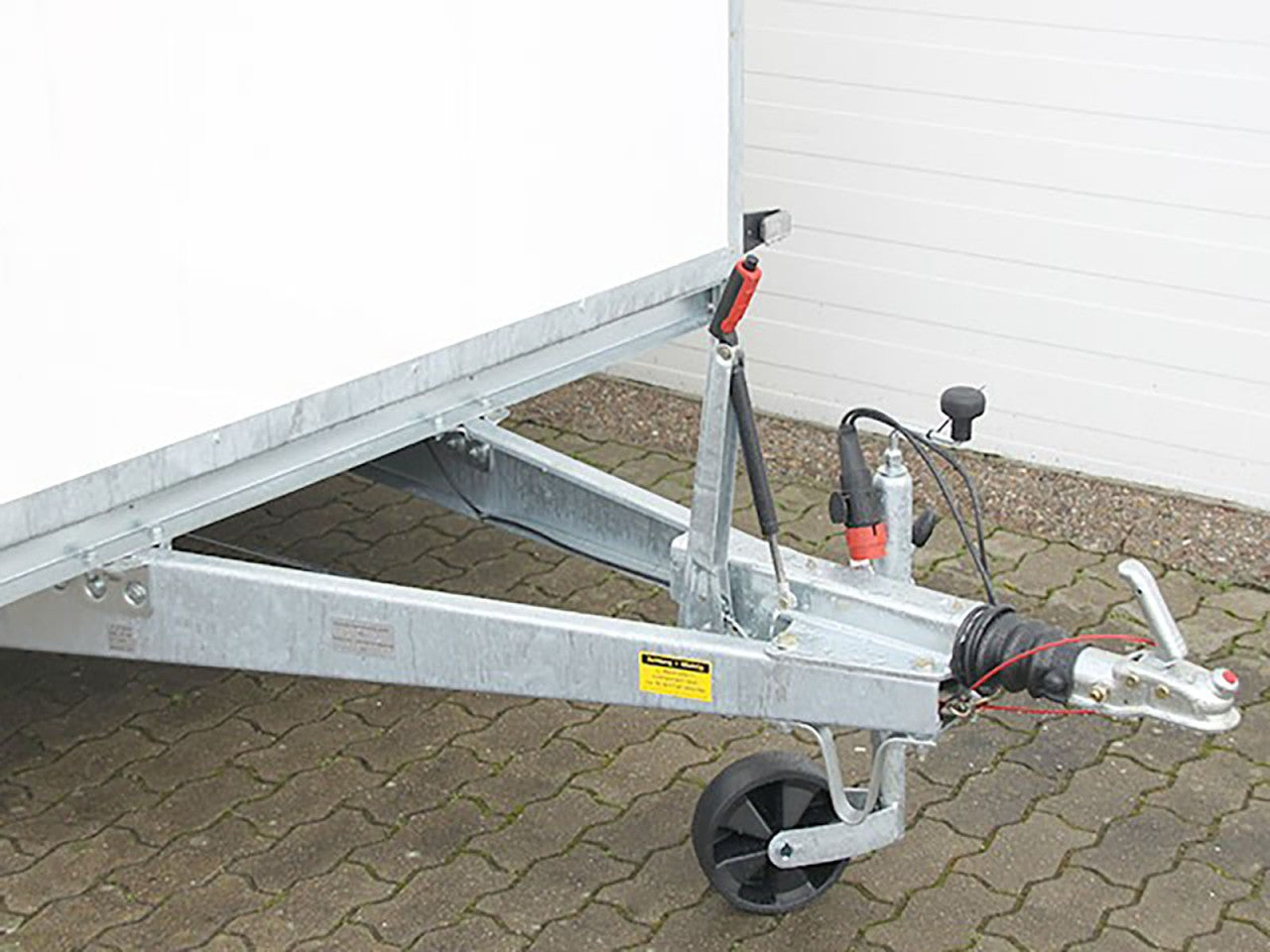 Blyss Kofferanhänger 200x400cm Höhe:190 2,7t|Rampe|Tür|SW-Neu