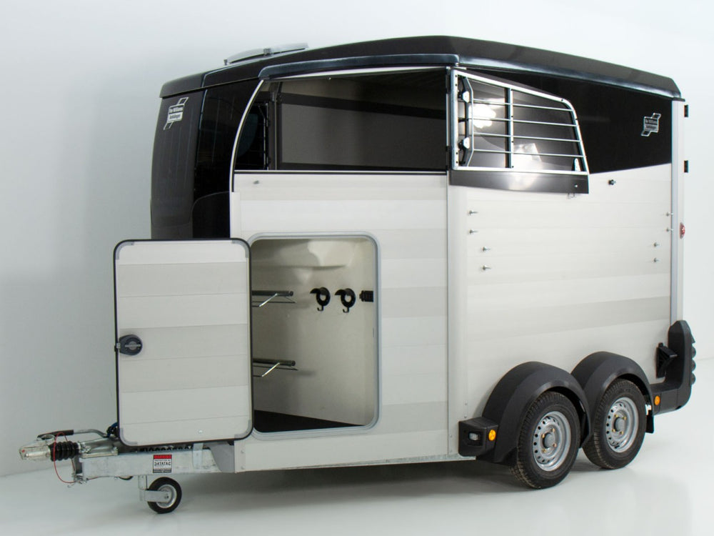 Ifor Williams Pferdeanhänger HBX 511|Sattelkammer|neues Modell|schwarz-Neu