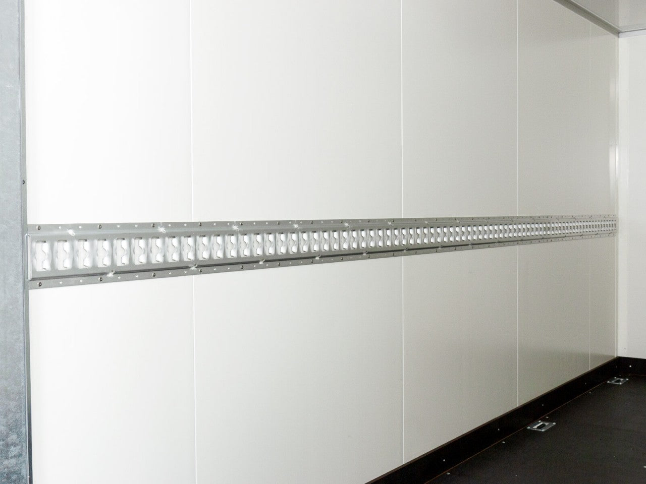 Vezeko Kofferanhänger 184x405cm Höhe:205cm 2,7t|schwarz-Neu