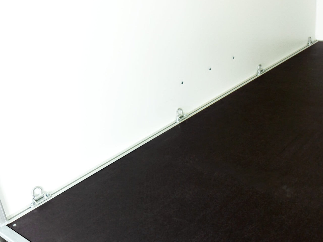 Unsinn Kofferanhänger UKU 157x305cm Höhe:194cm 2,6|Doppeltür-Neu