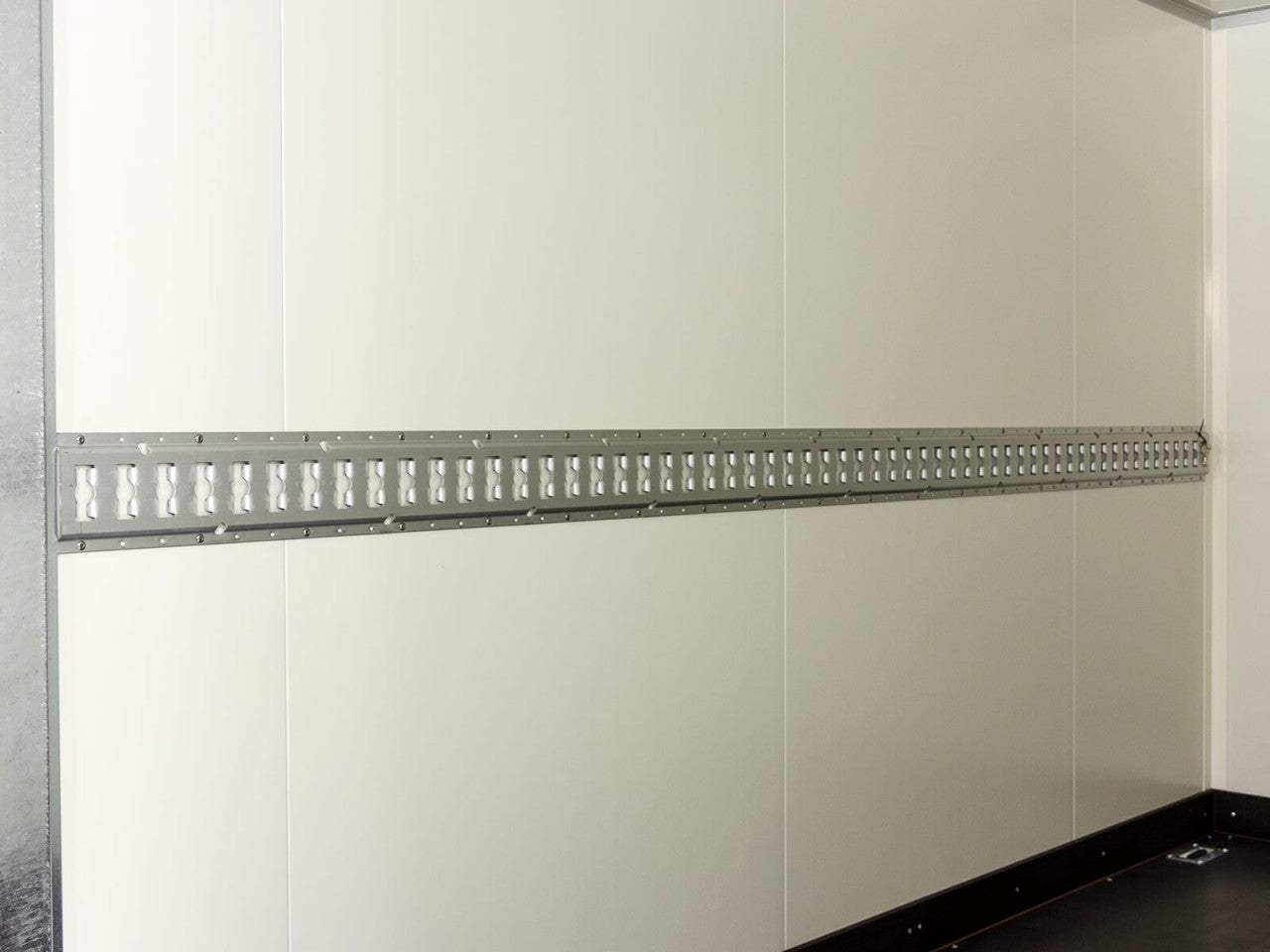 Vezeko Kofferanhänger 152x355cm Höhe:193cm 2,7t|silber-Neu