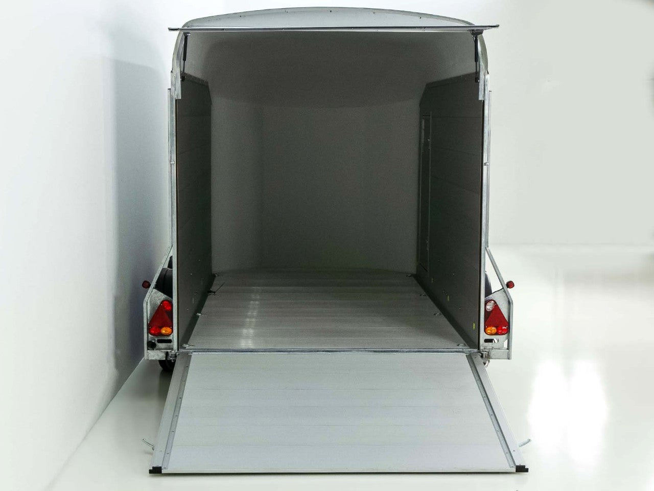 Debon Kofferanhänger Roadster C700 179×378 Höhe:201cm 2,6t|Alu|Polybug|Tür|grau-Neu
