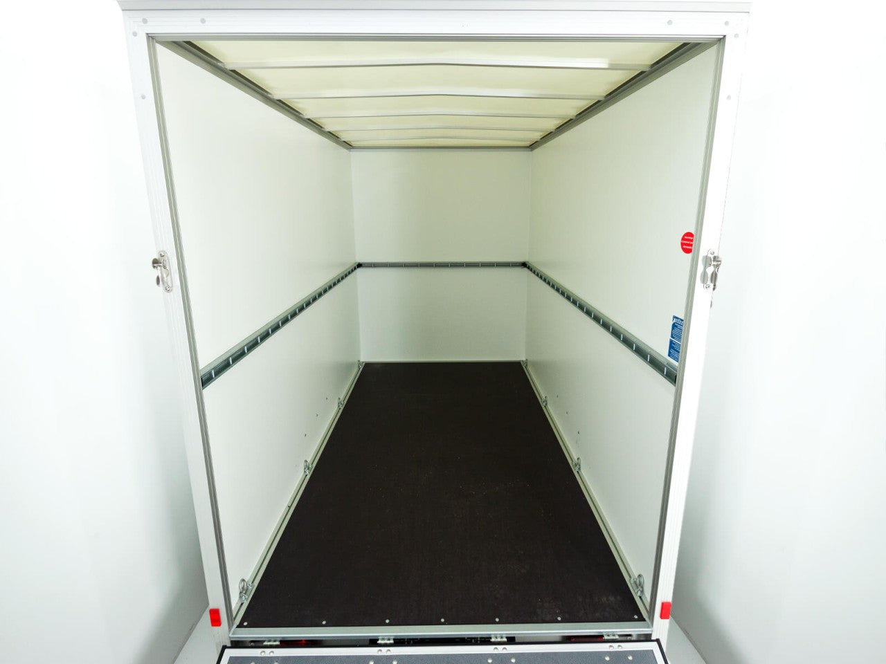 Unsinn Kofferanhänger UKU 157x305cm Höhe:194cm 2,6t|Rampe-Neu