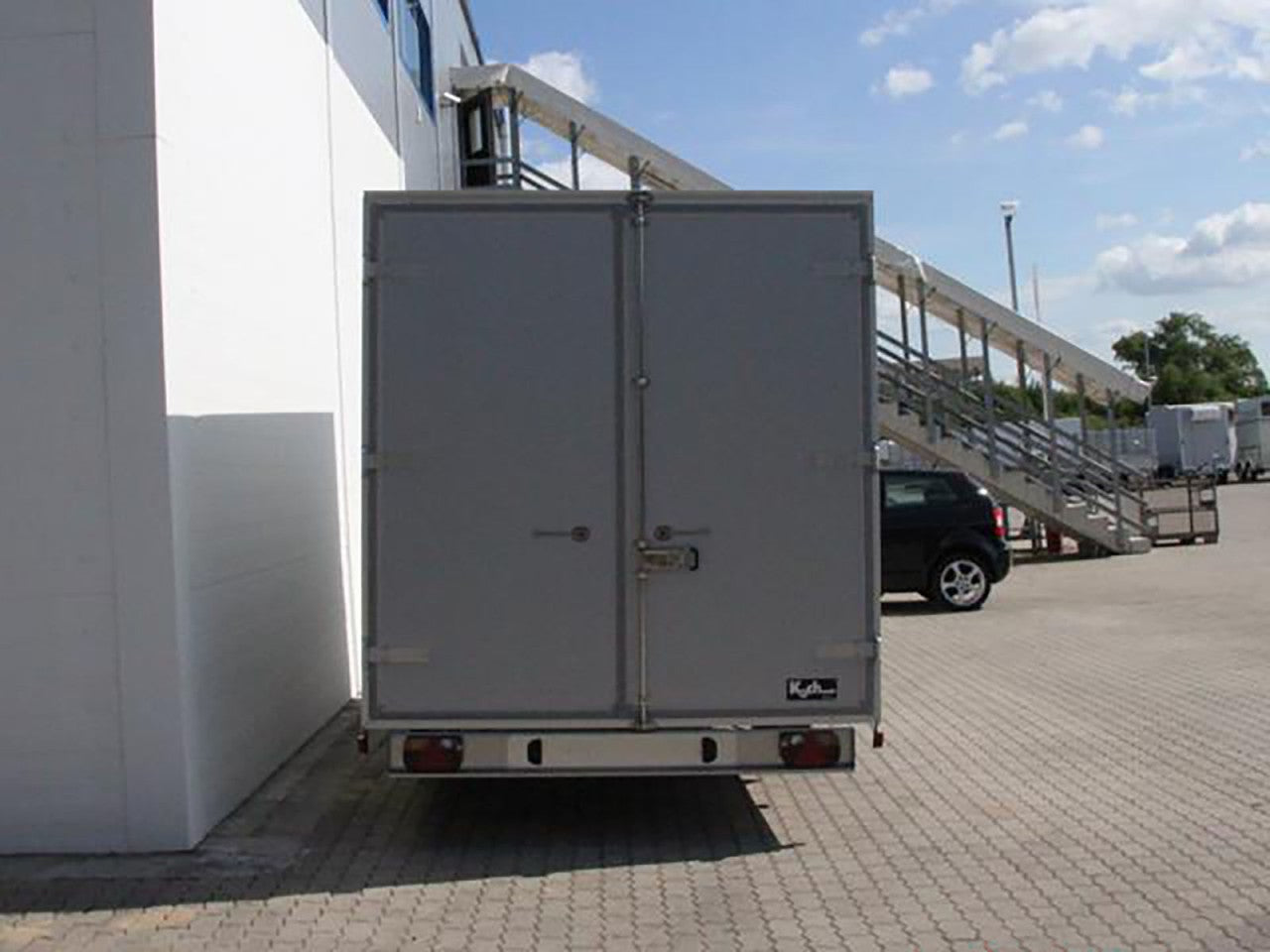 Unsinn Kofferanhänger UK 204x426cm Höhe:210cm 3,0t-Neu